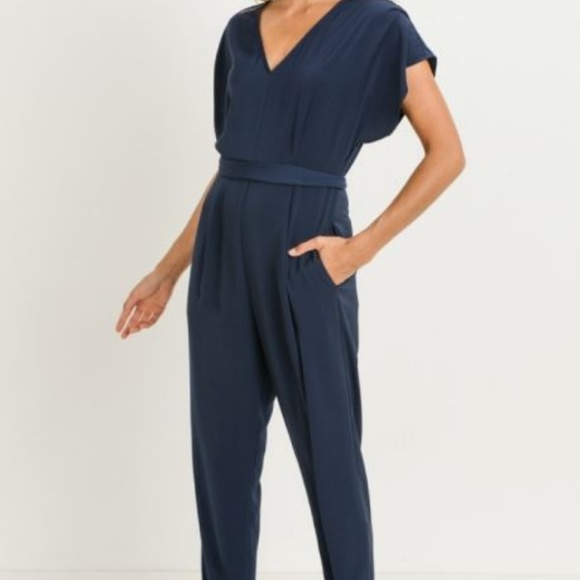 Navy Blue V-Neck Jumpsuit – Elegant & Minimalist Style - Picture 5 of 7